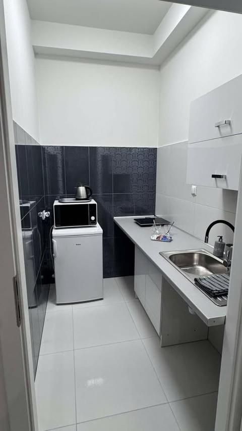 Azyl Hotell Legnica Eksteriør bilde